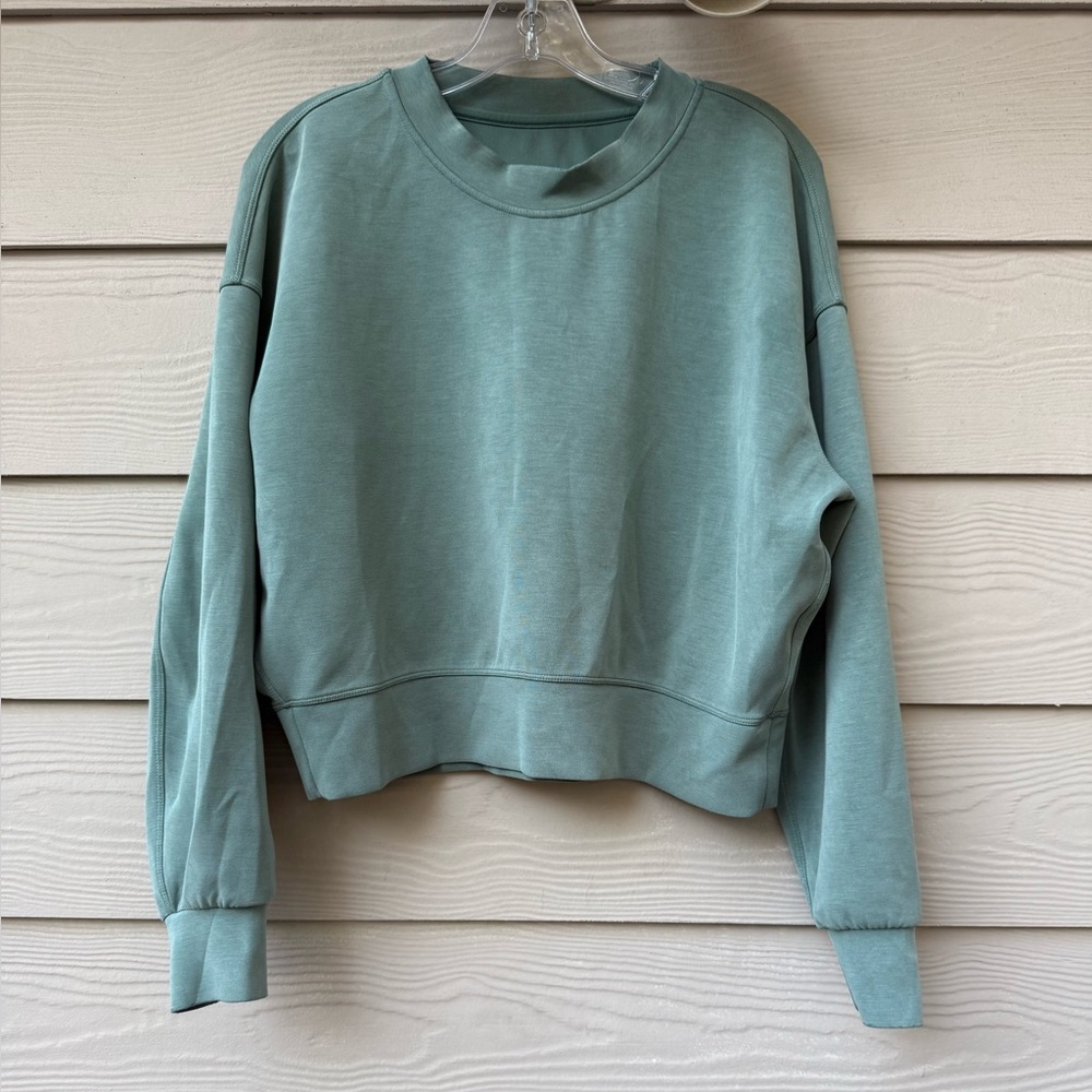 Lululemon Softstreme Perfectly Oversized Cropped Crew - Picture 2 of 7
